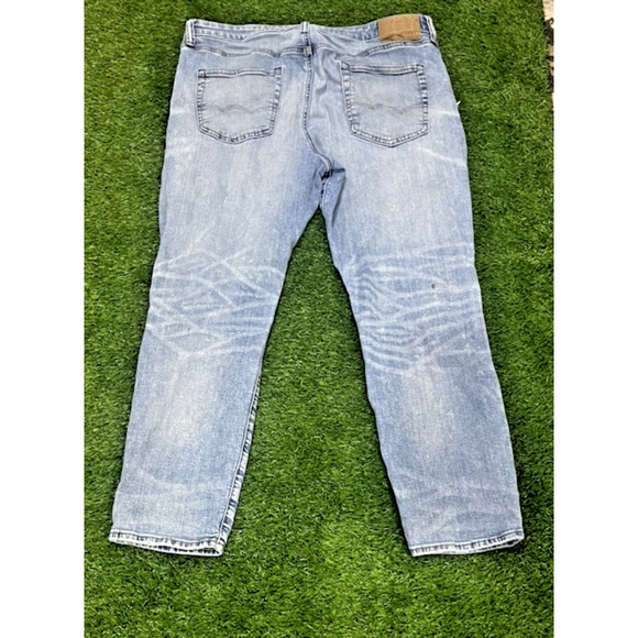 American Eagle Distressed Jean Blue Athletic Fit Light Wash Air Flex Denim 36X28 - Picture 2 of 9